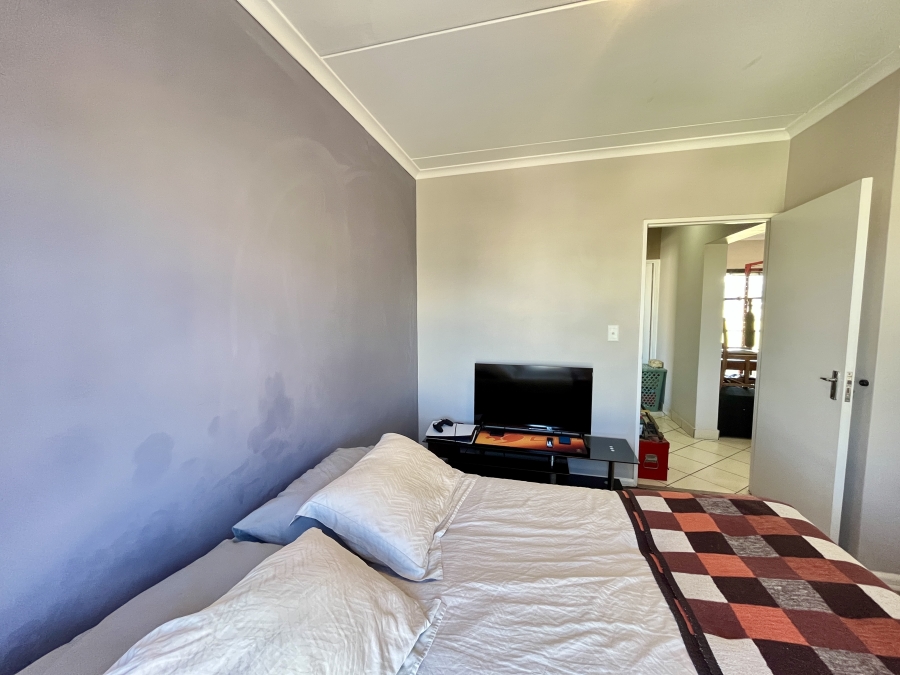 To Let 2 Bedroom Property for Rent in Burgundy Estate Western Cape